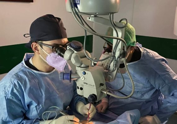 Μικροχειρουργική οπισθίου ημιμορίου οφθαλμού -Dr. med. Κωνσταντίνος Πατερώνης MD, FEBO Χειρουργός Οφθαλμίατρος Χειρουργική προσθίου και οπισθίου ημιμορίου Μικροχειρουργική οπισθίου ημιμορίου οφθαλμού -Dr. med. Κωνσταντίνος Πατερώνης MD, FEBO Χειρουργός Οφθαλμίατρος Χειρουργική προσθίου και οπισθίου ημιμορίου