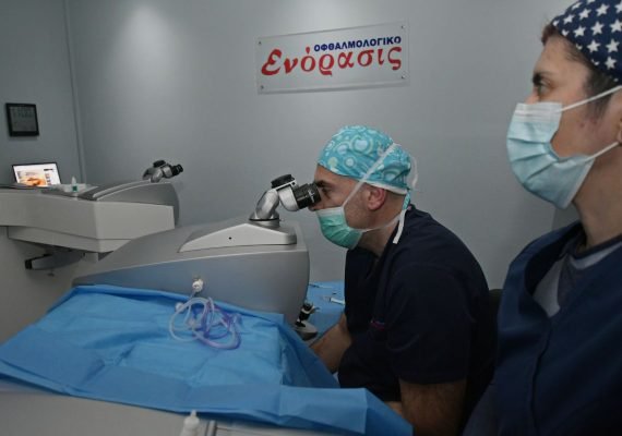 Δημήτριος Μαραγκός Χειρουργός Οφθαλμίατρος – Laser Μυωπίας και Αστιγματισμού Ο Δημήτριος Μαραγκός χειρουργεί με Laser Femto-LASIK & Trans-PRK